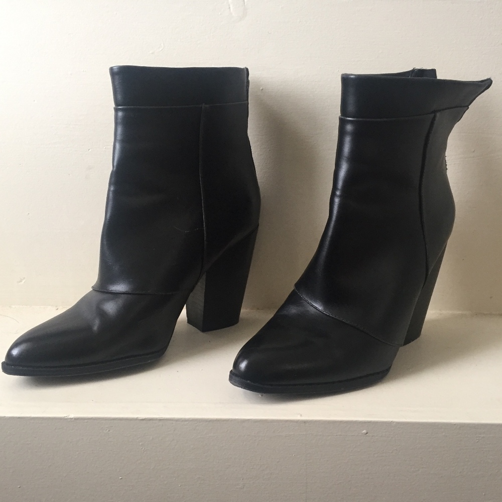 Black Ankle Boots A+